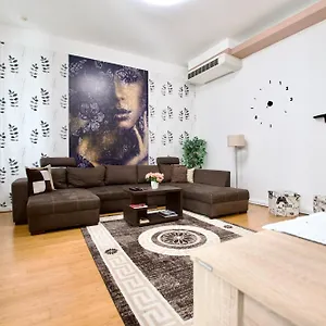 Premium By Hi5 - Vitkovics Appartamento Budapest